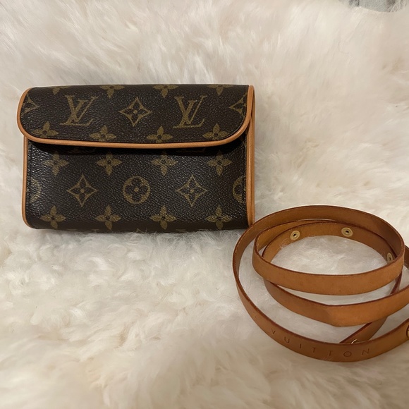LV Belt bag